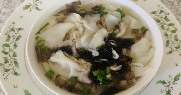 Shanghainese Wonton Soup (小馄饨汤)